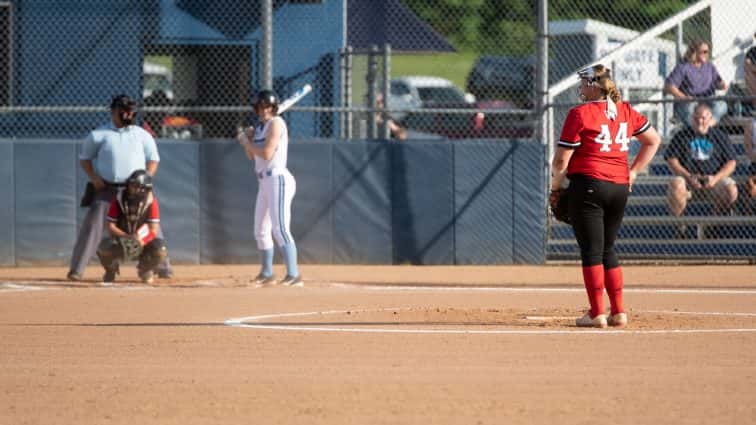 lady-rebels-at-district-5-20-19-26