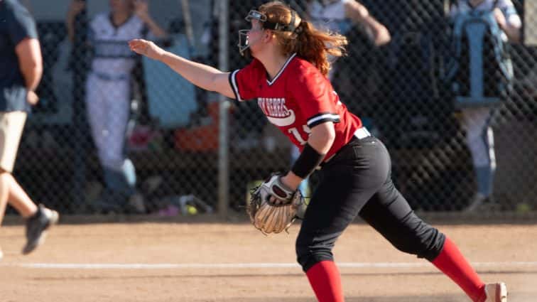 lady-rebels-at-district-5-20-19-7-2