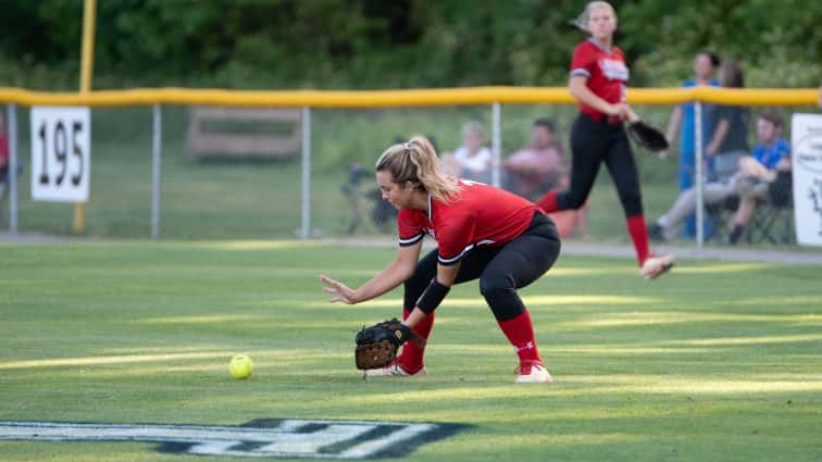 lady-rebels-at-district-5-20-19-12-2