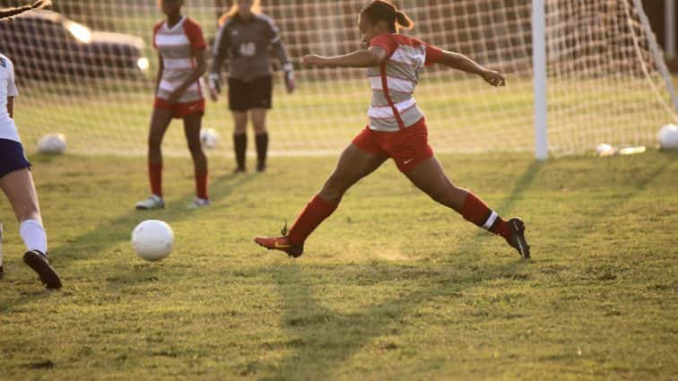 lady-rebels-vs-lady-falcons-17