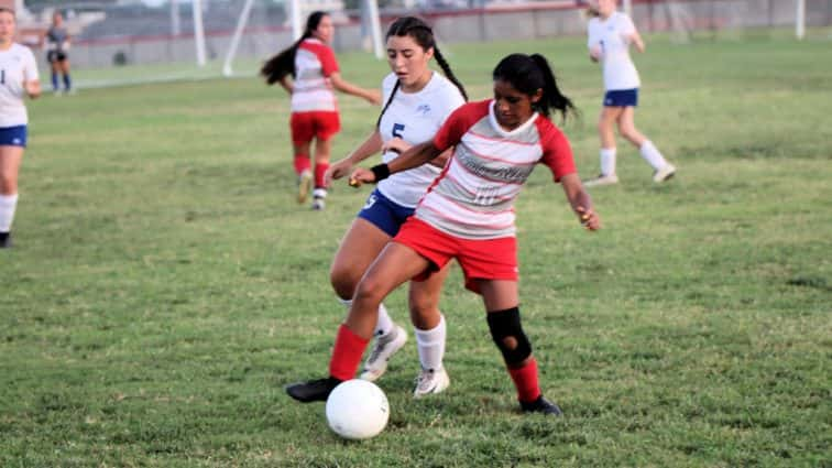 lady-rebels-vs-lady-falcons-60