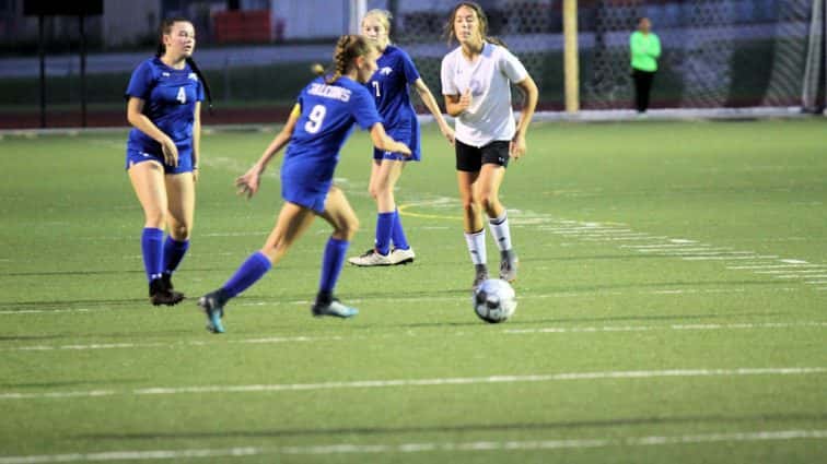 lady-falcons-vs-crittenden-co-96-2