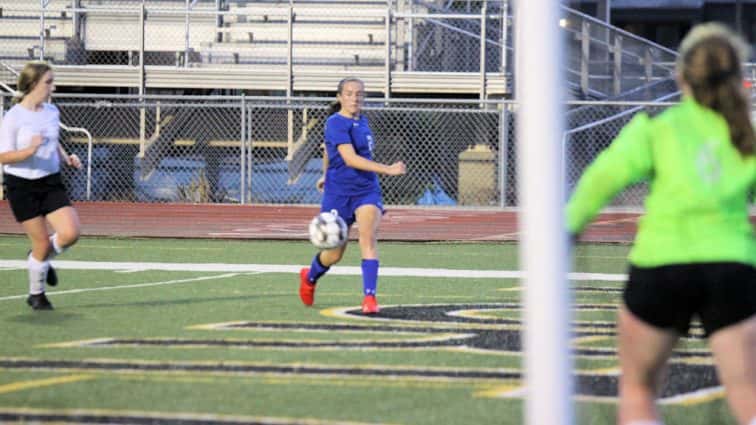 lady-falcons-vs-crittenden-co-116-2