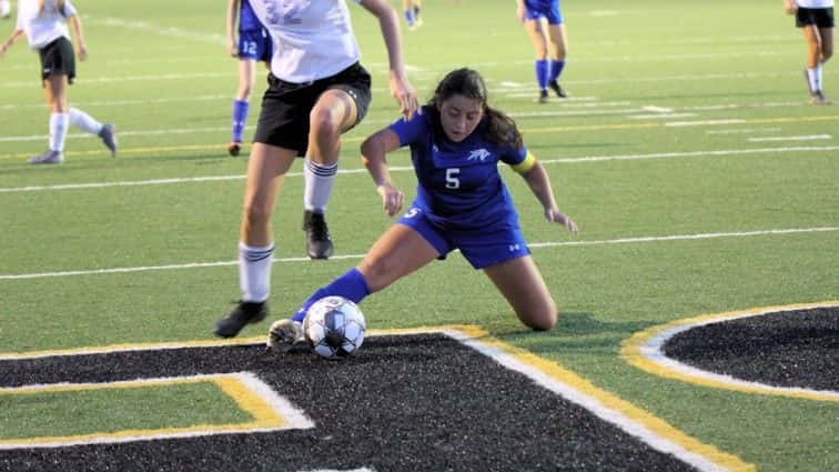 lady-falcons-vs-crittenden-co-131-3