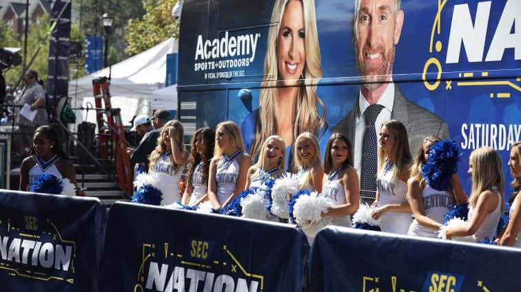 cheerleaders-2-3