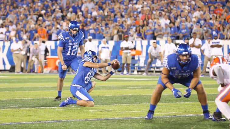 field-goal-attempt
