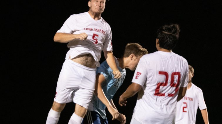 tc-at-lc-boys-soccer-10