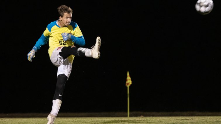 tc-at-lc-boys-soccer-21