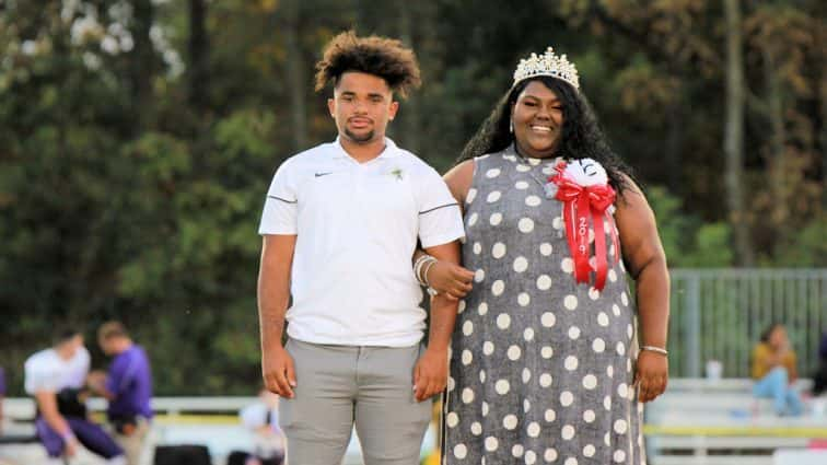 football-homecoming-2019-17