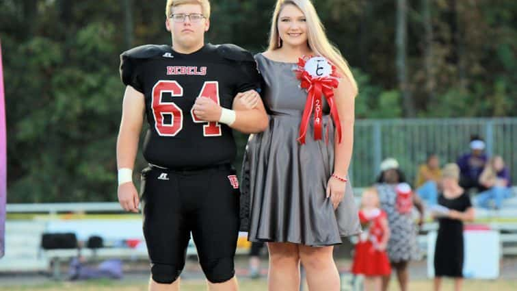 football-homecoming-2019-14