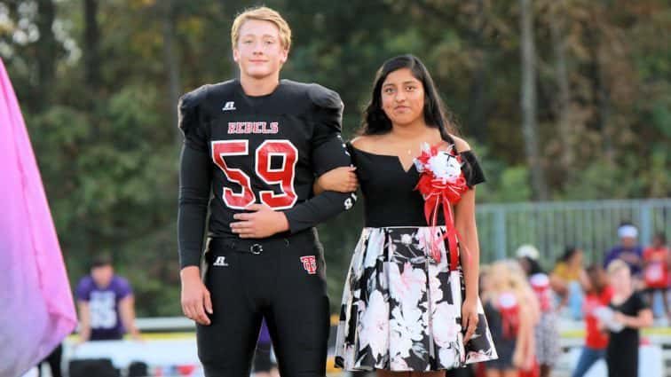 football-homecoming-2019-8