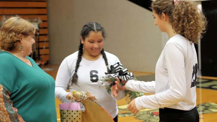 volleyball-senior-night-41