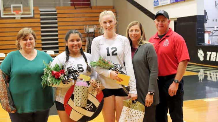 volleyball-senior-night-50
