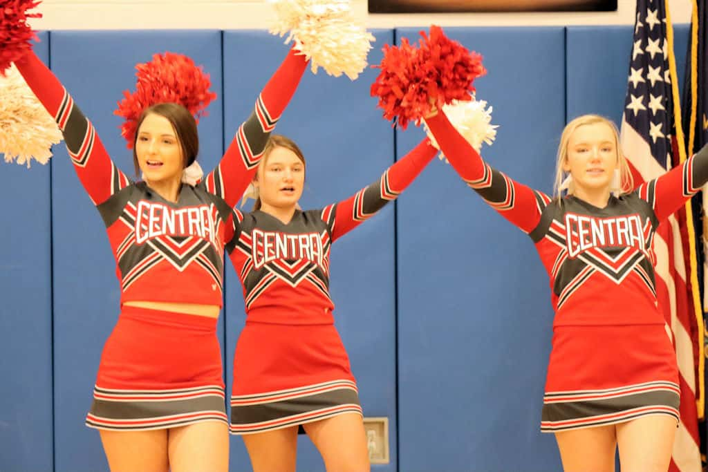 PHOTOS- Livingston Central Cheerleaders | Your Sports Edge 2021