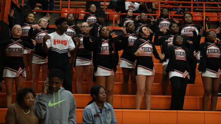 6-15-hoptown-cheer