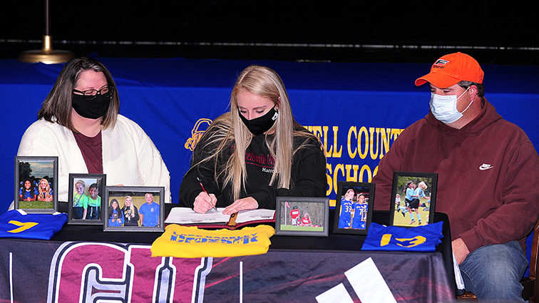 kelsie-adams-signs-with-campbellsville-harrodsburg