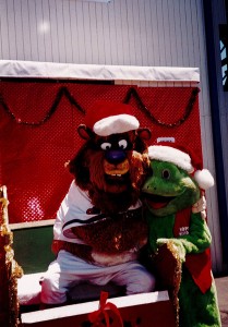 Froggy929mascotSonomaCountyCrushersMascot
