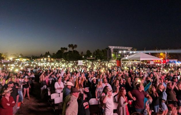 countrysummercrowdshot2018