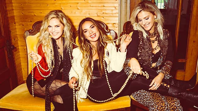 Runaway June's Jennifer Wayne is engaged - Vimarsana News