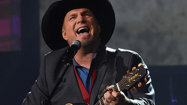 Garth Brooks teases more Stadium Tour dates - Vimarsana News