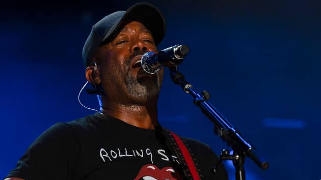 Darius Rucker's readying a "personal record" that will honor his mom - Vimarsana News