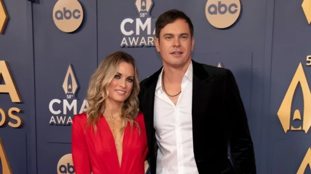 m_mattstellkasey2024cmaawardsredcarpetdisneyscottkirkland453791