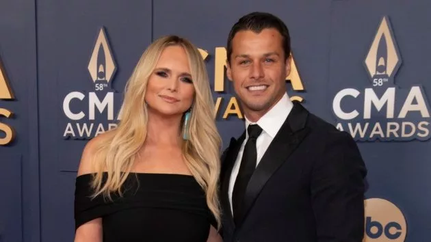 m_mirandalambertbrendan2024cmaawardsdisneyscottkirkland874784