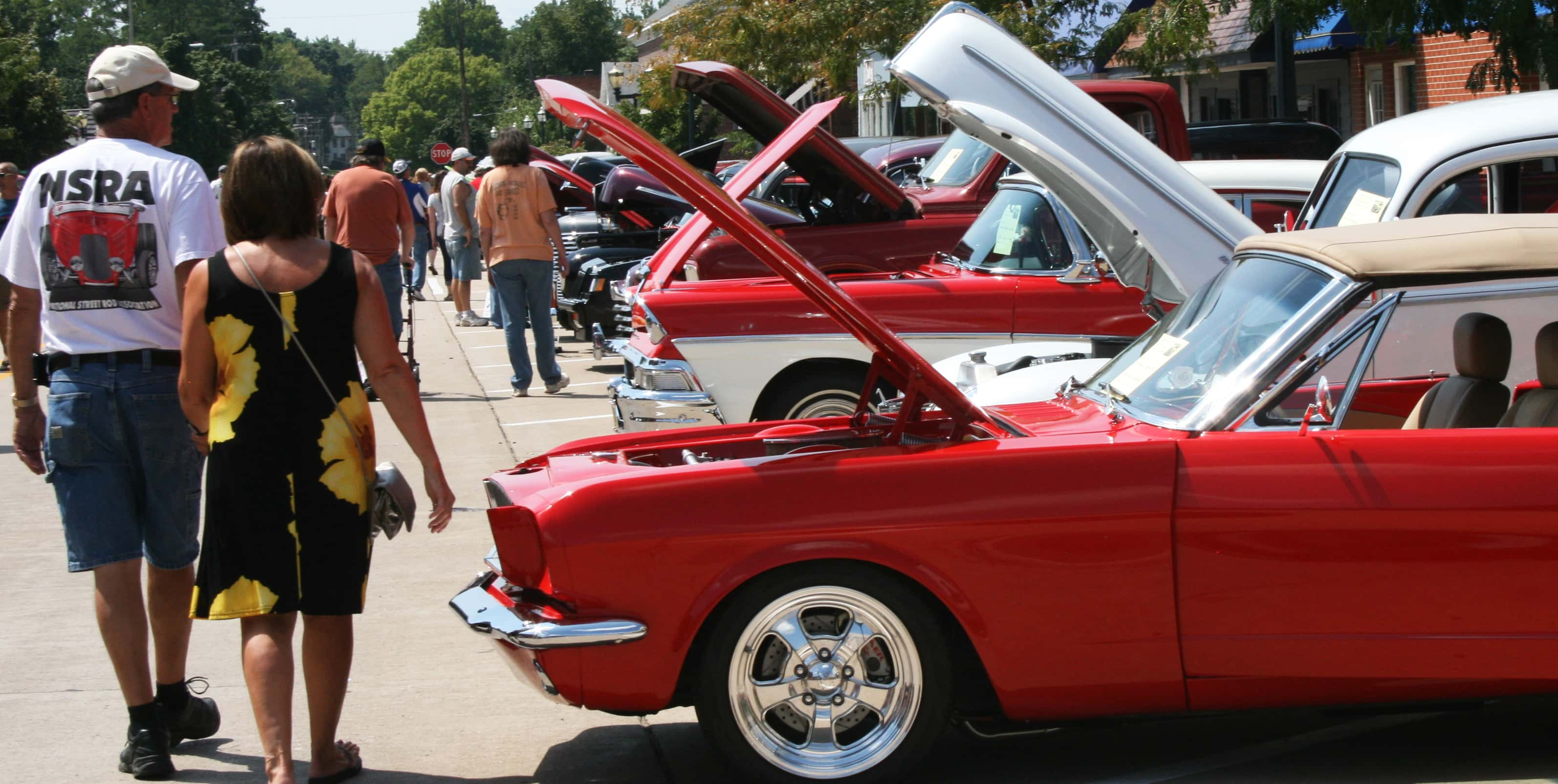 Dowagiac Chamber Assembling 28th Annual Rod & Roll Classic Auto Show