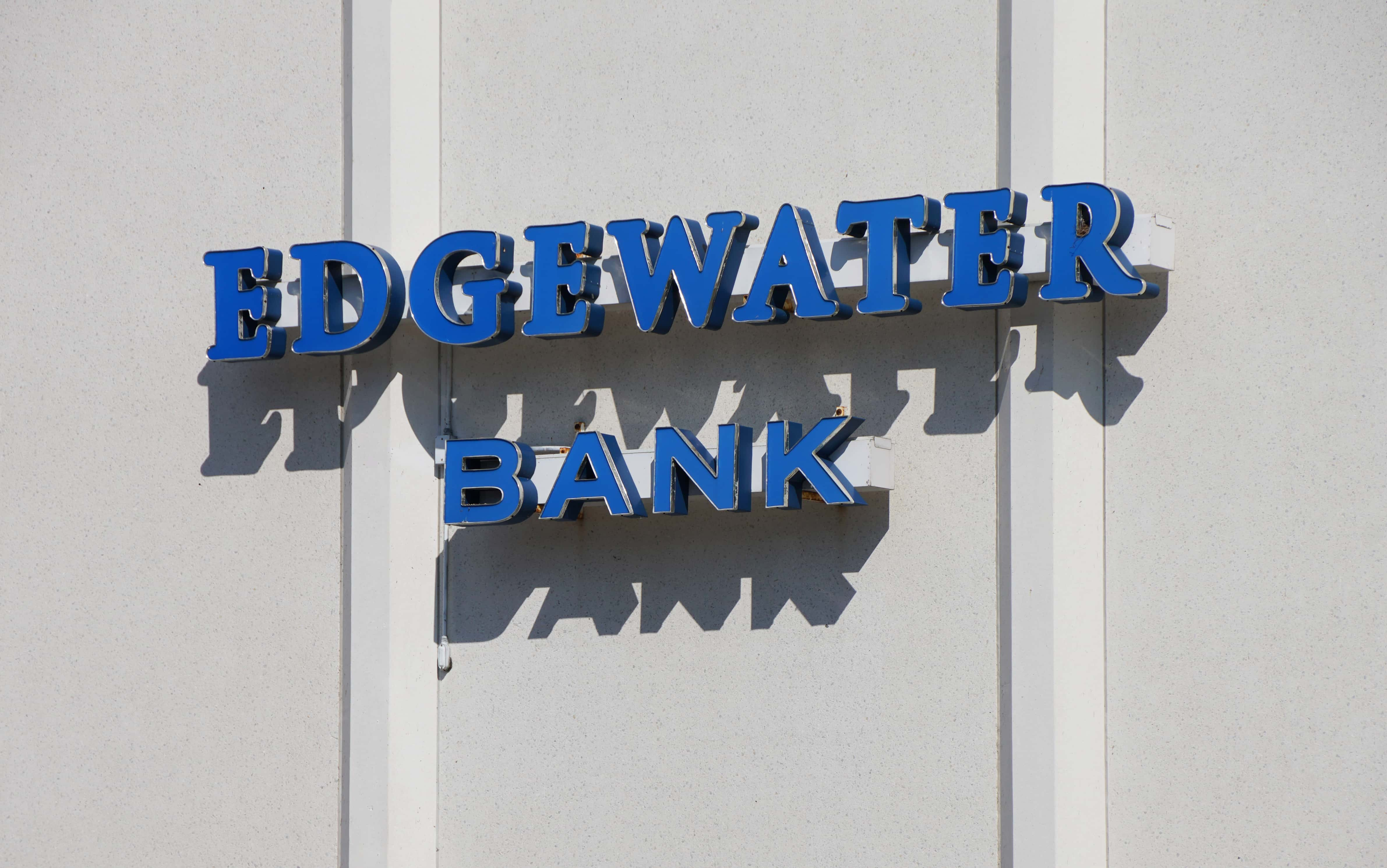 edgewaterbanksign