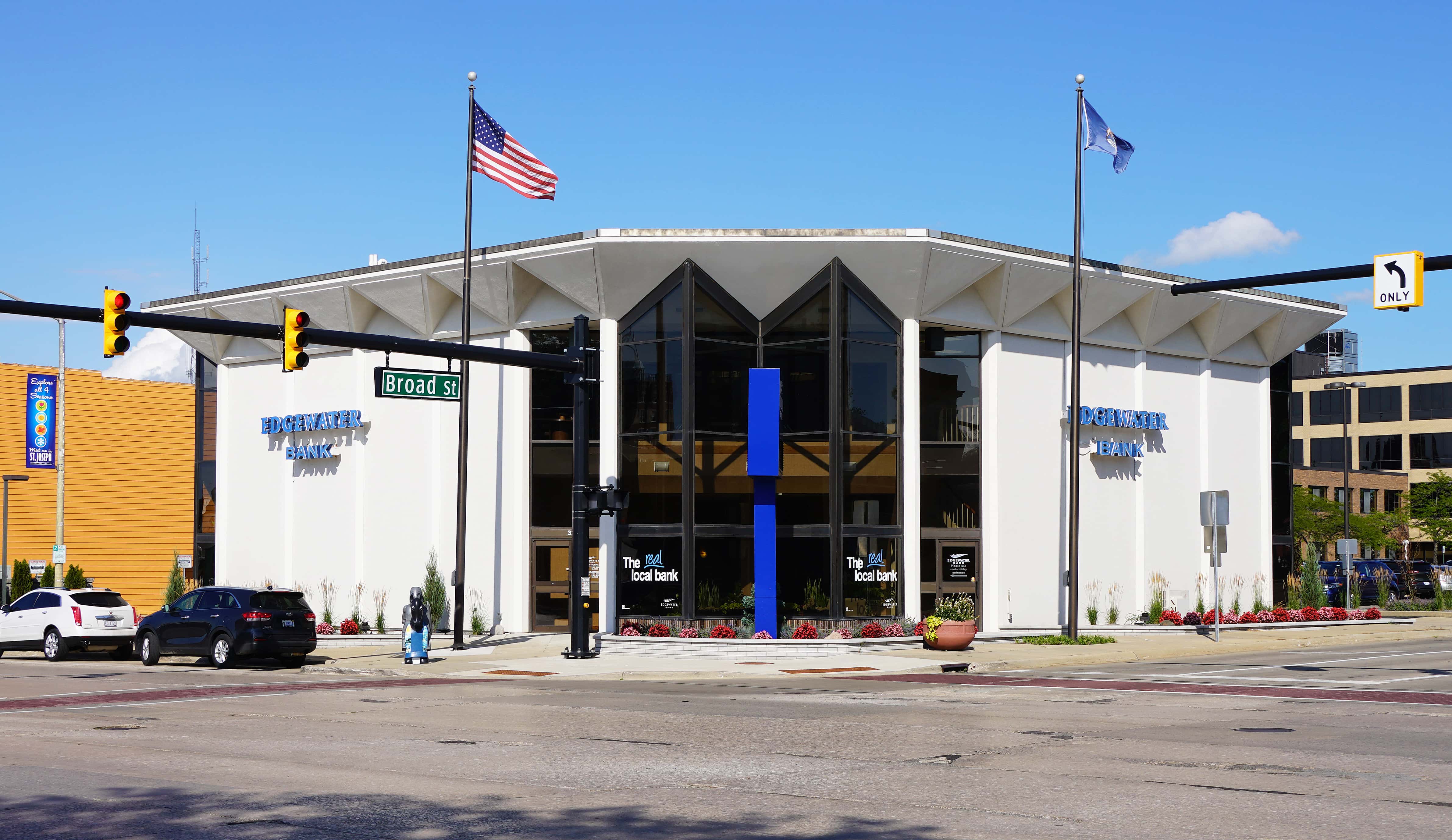 Edgewater Bank Produces Solid Gains for 2018, Firing on All Cylinders