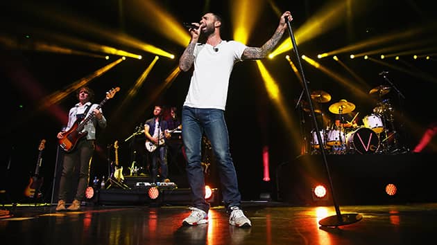 Diamond, yes please! Maroon 5 celebrates "Sugar" becoming their third RIAA Diamond-certified single - Vimarsana News