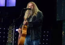 Singer songwriter Jamey Johnson performs at the 2018 Farm Aid. Hartford^ CT - September 22^ 2018