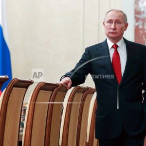 aptopix-russia-prime-minister-resigns