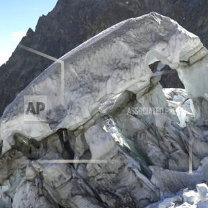 italy-threatening-glacier