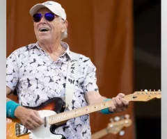 getty_jimmybuffett_090123316195