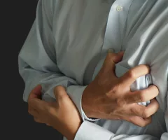 businessman-has-heart-attack