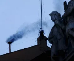 getty_42525_conclavesmoke421272