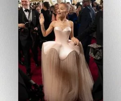 m_arianagrandeoscarredcarpet_ericmccandless_030225784833