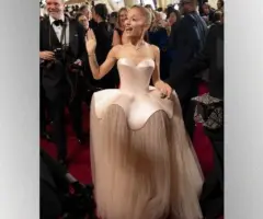 m_arianagrandeoscarredcarpet_ericmccandless_030225476992