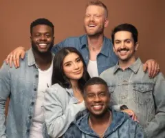 m_pentatonix2025_lukefontana_081425607406