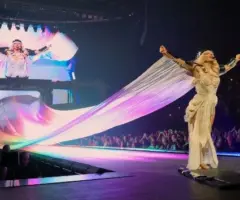 getty_ladygagaveil_082325988679