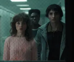 e_strangerthings5_120225_0634522