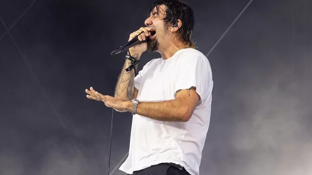 g_chino_110124233418