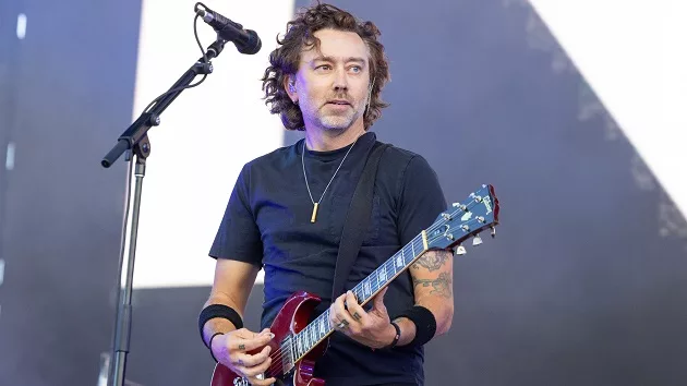 g_riseagainst_010325408653