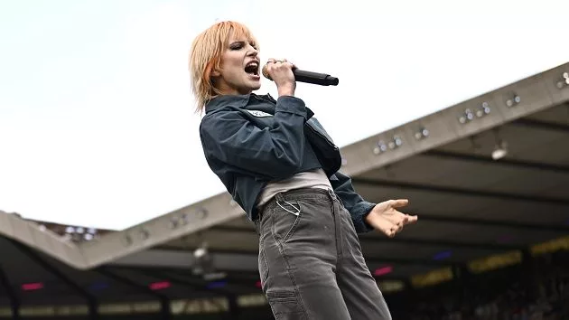 g_paramore_021425756442