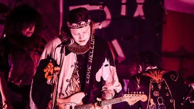 g_arcadefire_041425861036