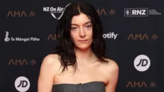 g_lorde_062626967162