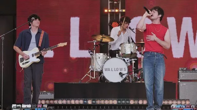 m_wallows_071024710144