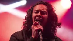 g_tempertrap_081225500424
