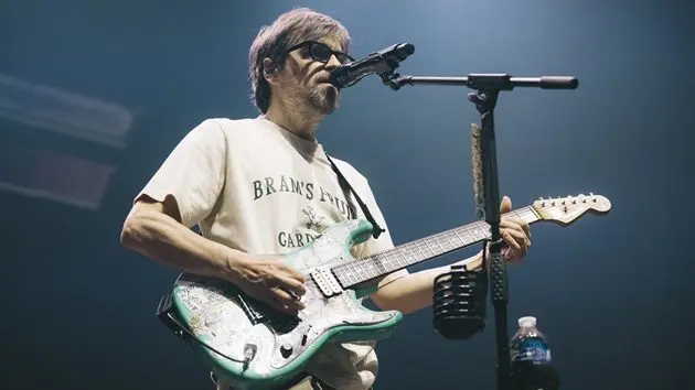 g_weezer_081825101763